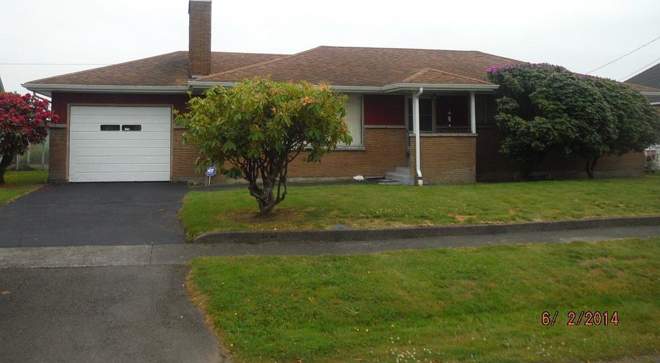1st image of 520 S 6th St