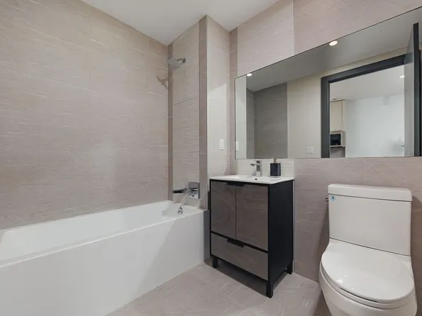 375 Lefferts Avenue image 9 of 14