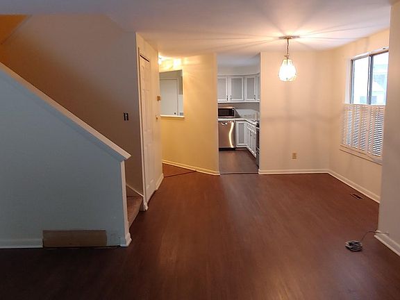 3rd image of 8501 Fathom Dr