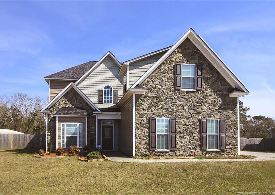 1st image of 153 High Leaf Dr