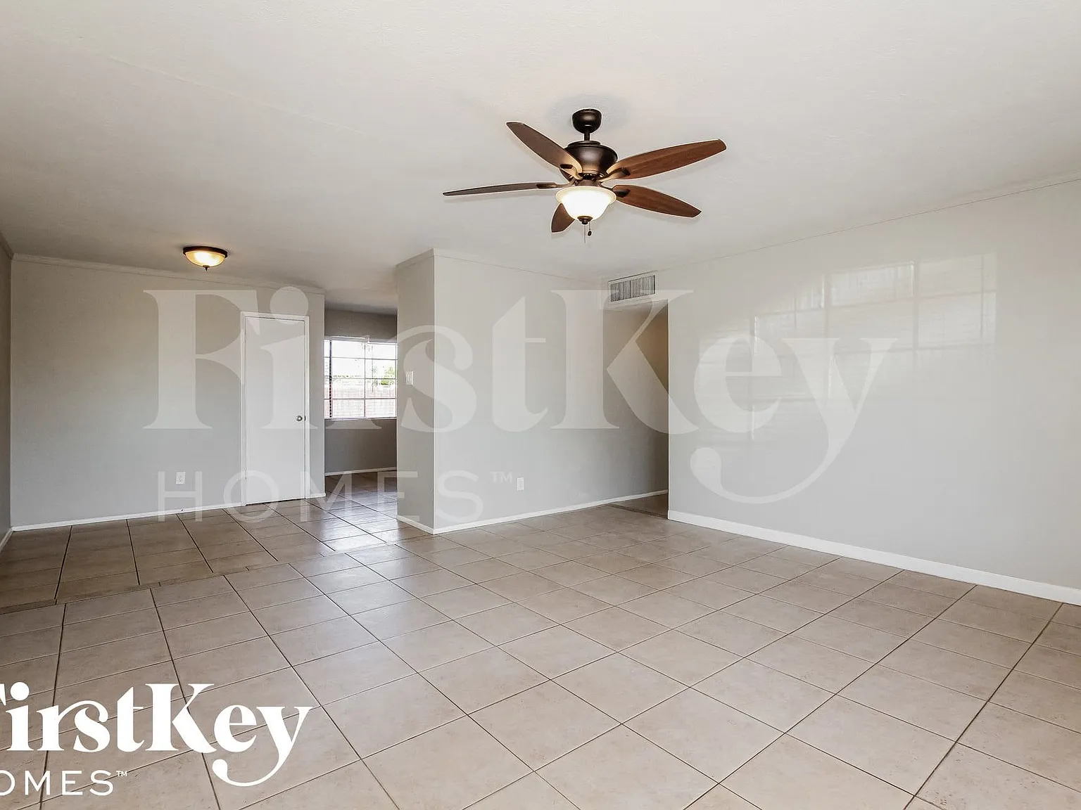 3 bed, 2.0 bath, 1302 sqft, $1,675 — Photo 3