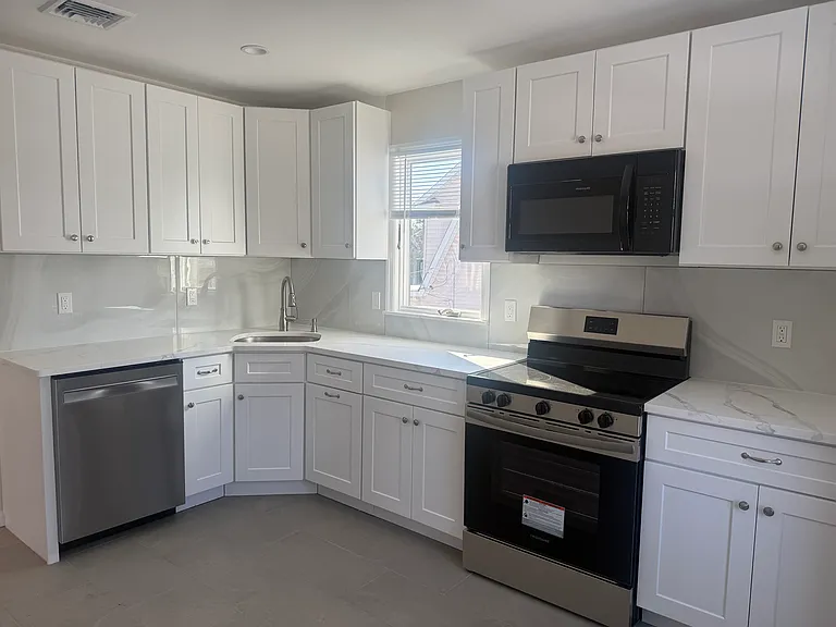 261 Wilson Ave #1 — Photo 3