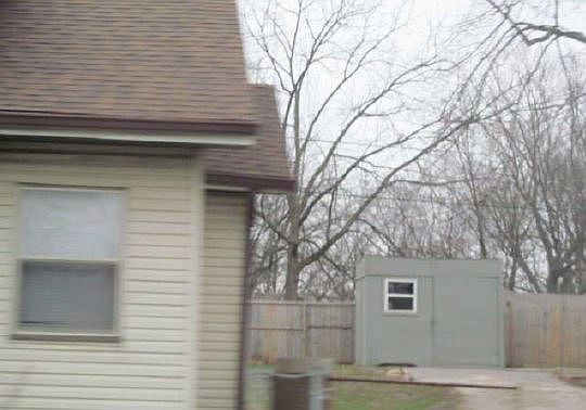 2nd image of 3324 Shelby St