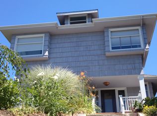 748 11th Ave E, Seattle, WA 98102