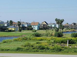 925 Alberdie Dr, Crystal Beach, TX 77650