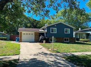 8521 Lakewood Ave, Gary, IN 46403