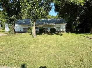 409 Richarz Dr, Fenton, MO 63026