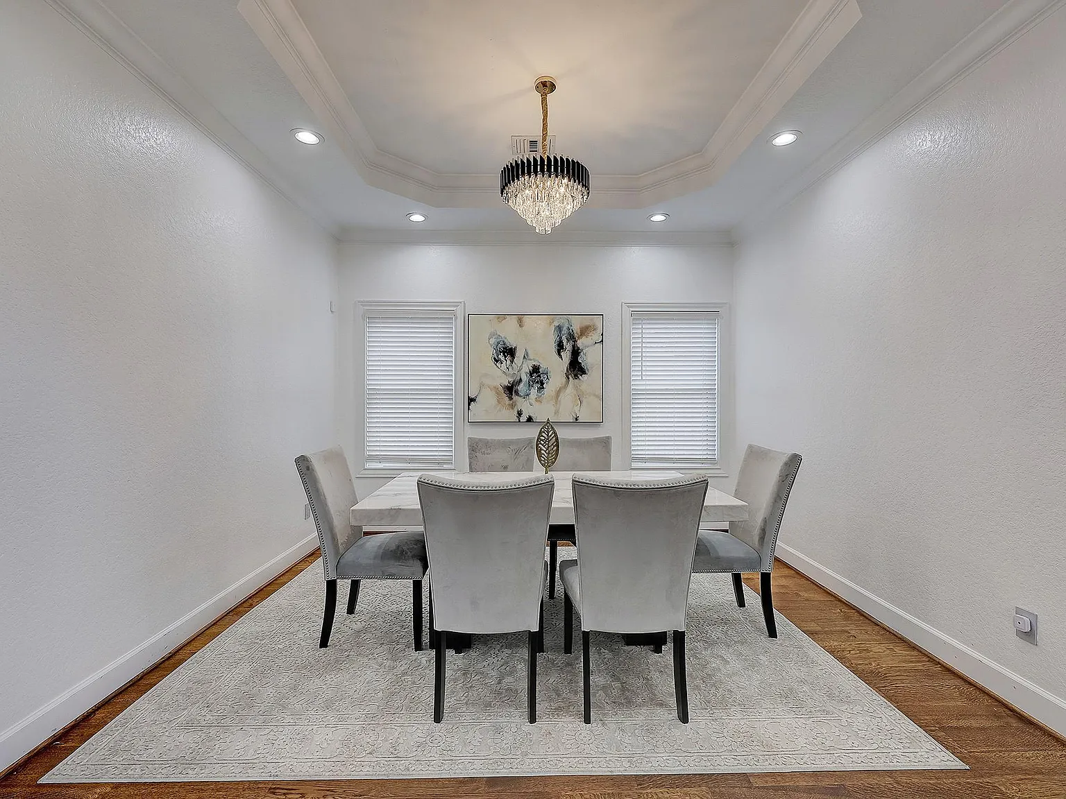 5 bed, 5.5 bath, 4516 sqft, $7,500 — Photo 3
