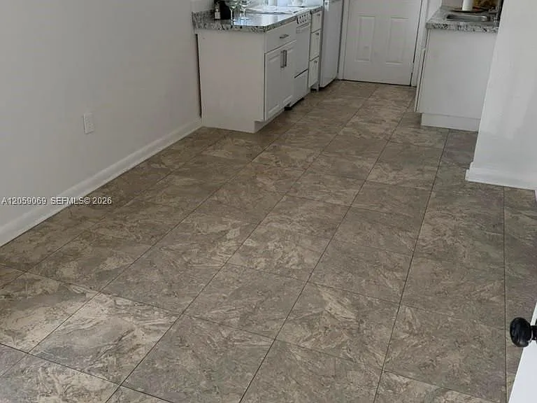 1049 NW 95th St #A2 — Photo 3