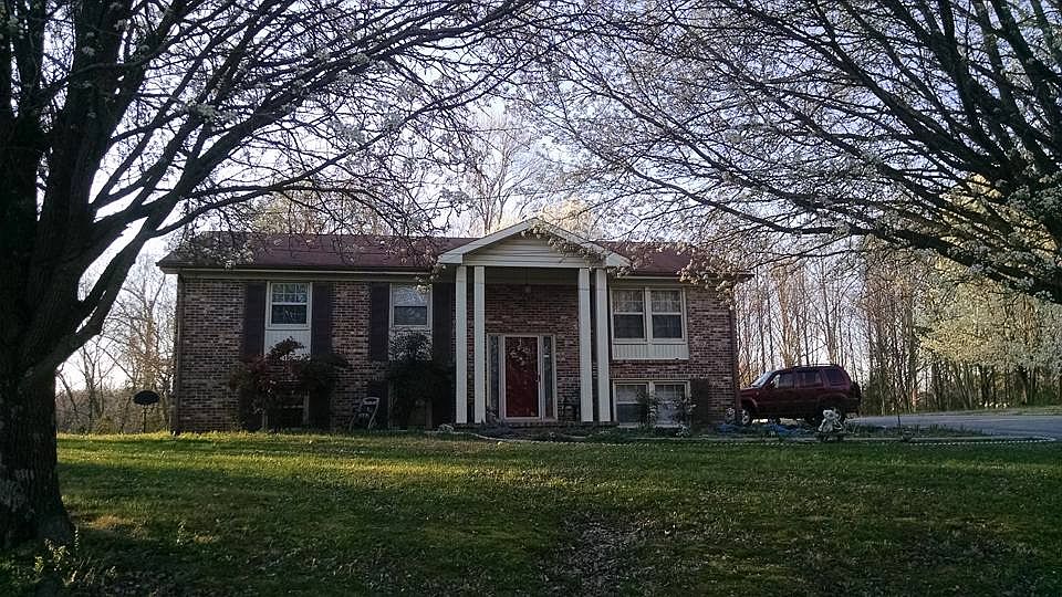 2nd image of 120 Moore Ln
