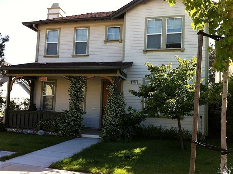 1st image of 771 Oscar St