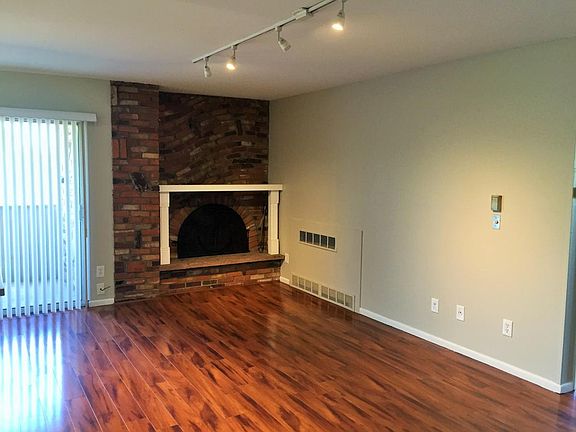 2nd image of 1243 N Gaylord St APT 507