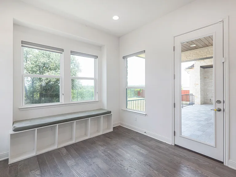 4413 Edgewater Dr — Photo 25