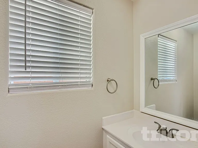 13409 N 127th Dr — Photo 9