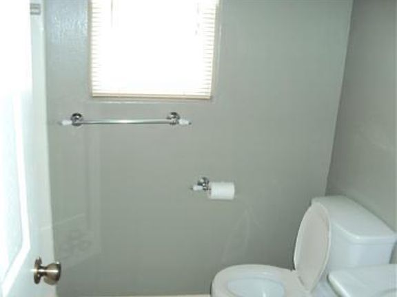 5th image of 3205 E Iowa Ave