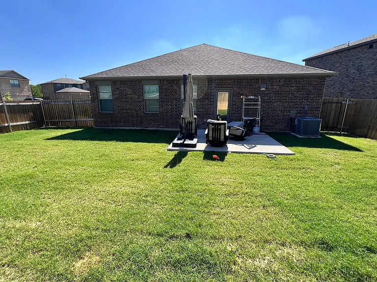 2113 Emma Ct — Photo 36