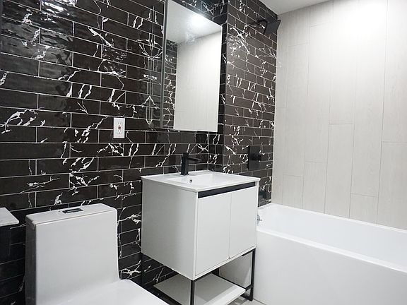 5th image of 1186 Park Pl #B