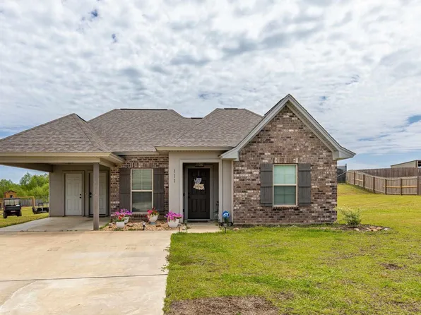 111 Douglas Ln, Choudrant, LA 71227