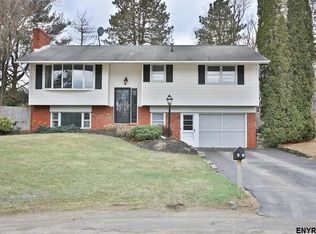 11 Phyllis Ct, Schenectady, NY 12303