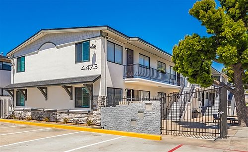 1st image of 4461 4479 Menlo Ave
