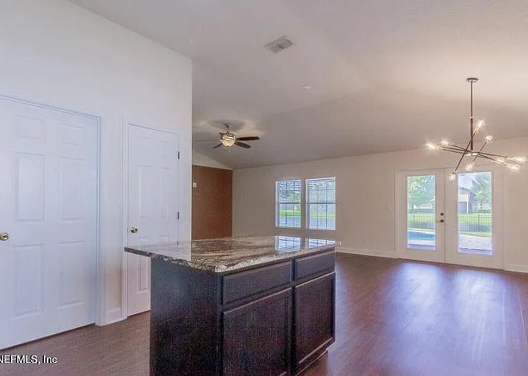 128 Terracina Dr — Photo 10