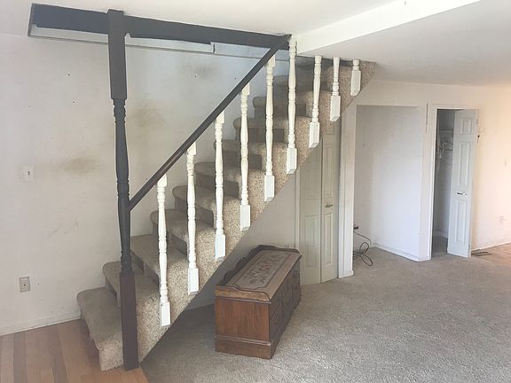 5th image of 3872 S Shore Dr