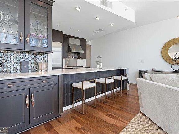5th image of 3325 Piedmont Rd NE Unit 1607