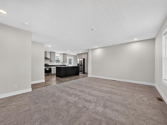 5th image of 2785 Trade Winds Ct