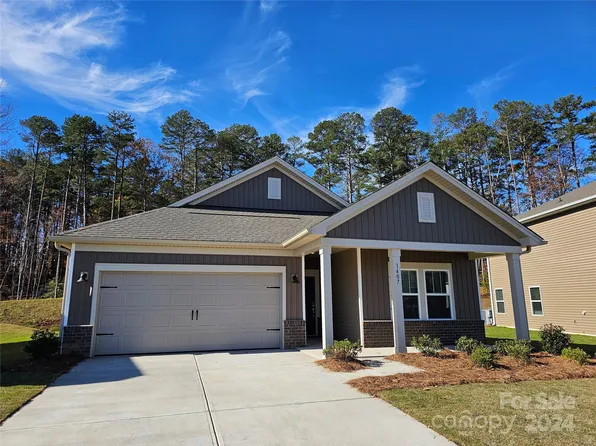 1407 Windy Park Dr, Stanley, NC 28164