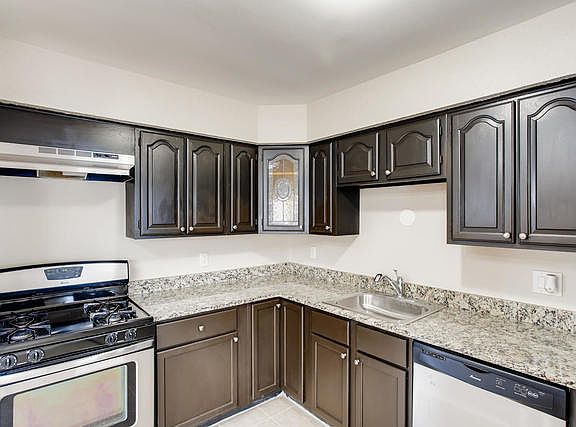 4th image of 407 W Greenwood Ave