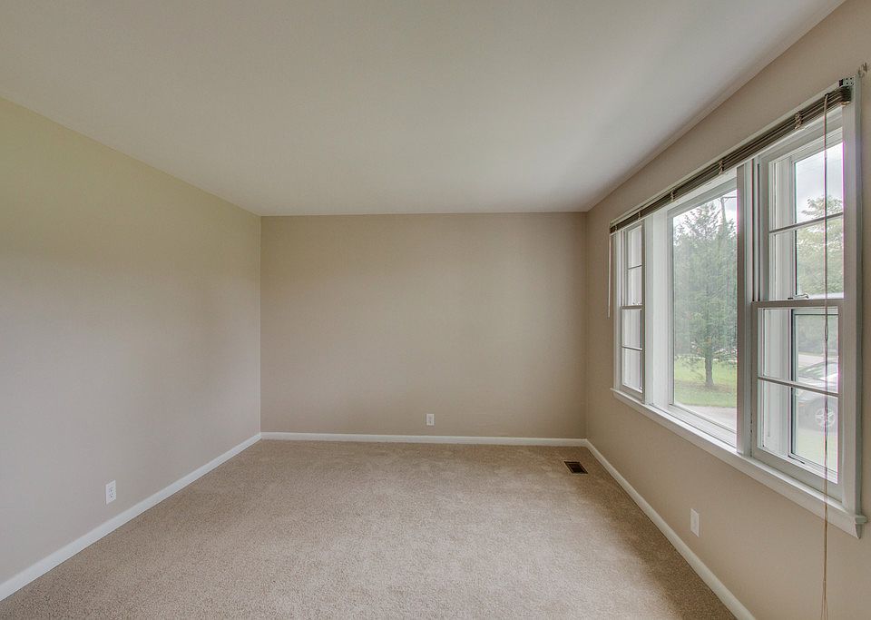 1st image of 2606 Woodberry Dr