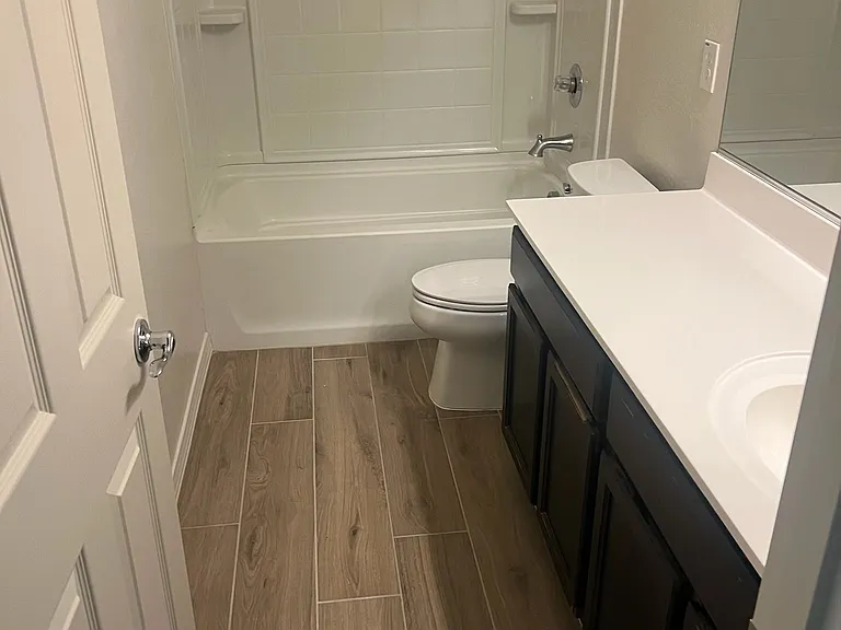 7224 S 33rd Ln — Photo 16