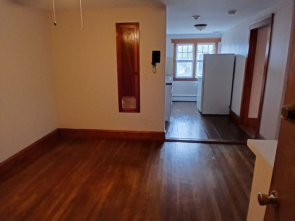 1st image of 62 W Warwick Ave APT 12