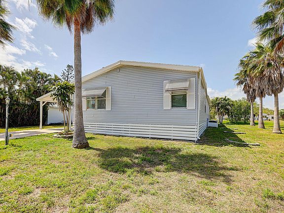 4th image of 79 W Caribbean