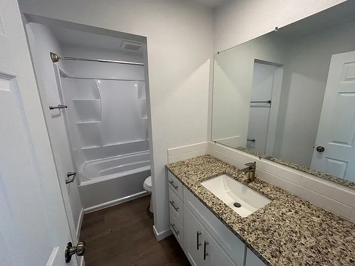 10204 E 13th Ave #D22 — Photo 6