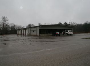 195 Seahorse Dr, Lexington, TN 38351