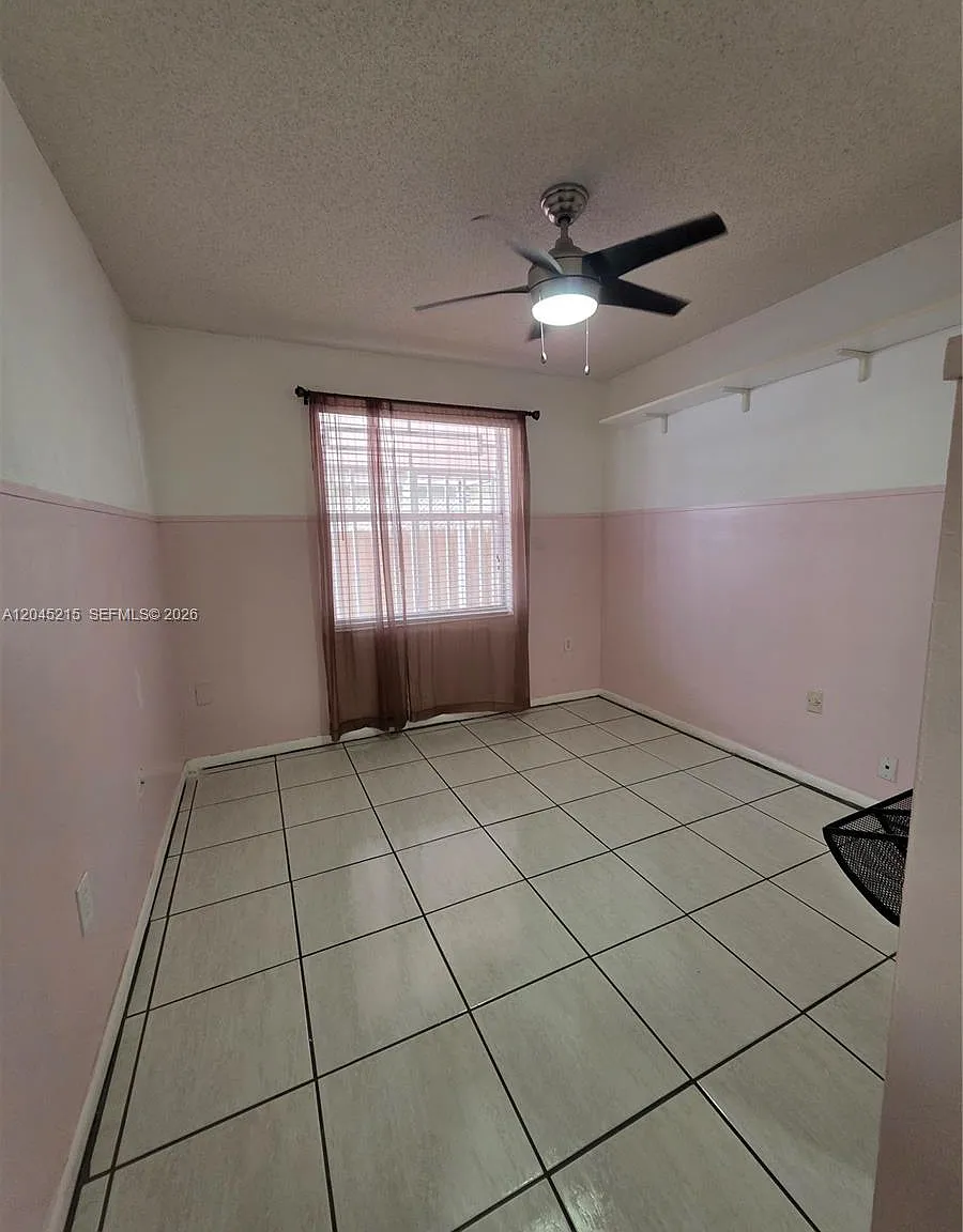 3 bed, 2.0 bath, 1270 sqft, $3,300 — Photo 3