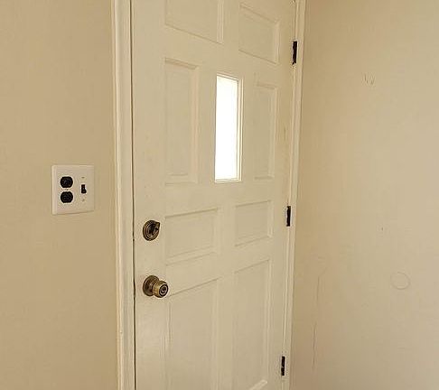 5th image of 1063 Lori St