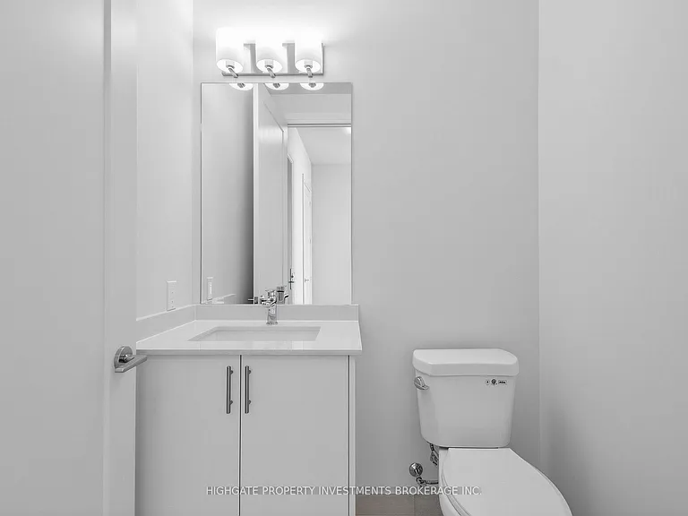 27 Korda Gate #Penthouse 107 — Photo 2