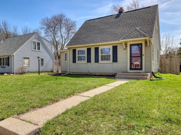 8621 West Montana AVENUE, West Allis, WI 53227