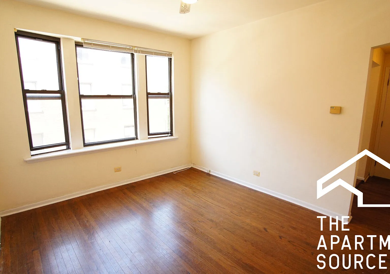 2 bed, 1002 sqft, $2,550 — Photo 1