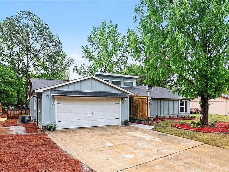 210 Fireside Way — Photo 3