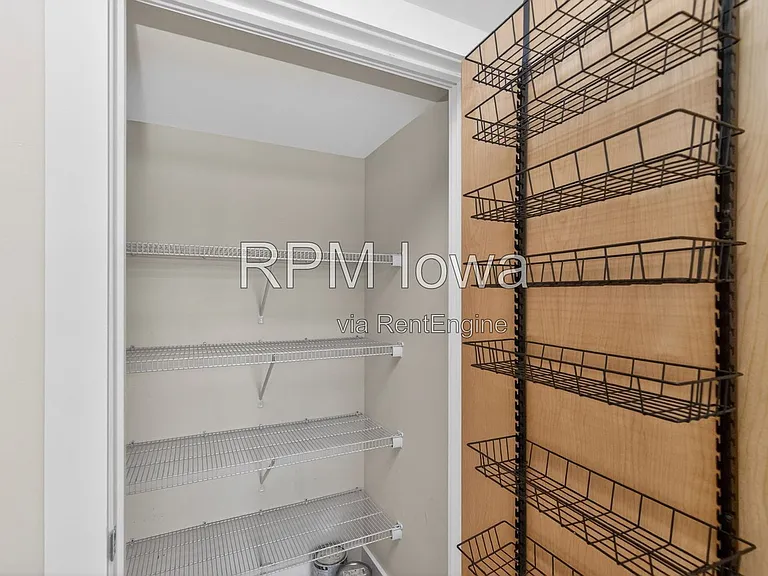 309 E 5th St #404 — Photo 13