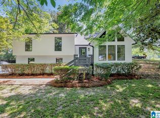 303 Meadowlark Pl, Alabaster, AL 35007