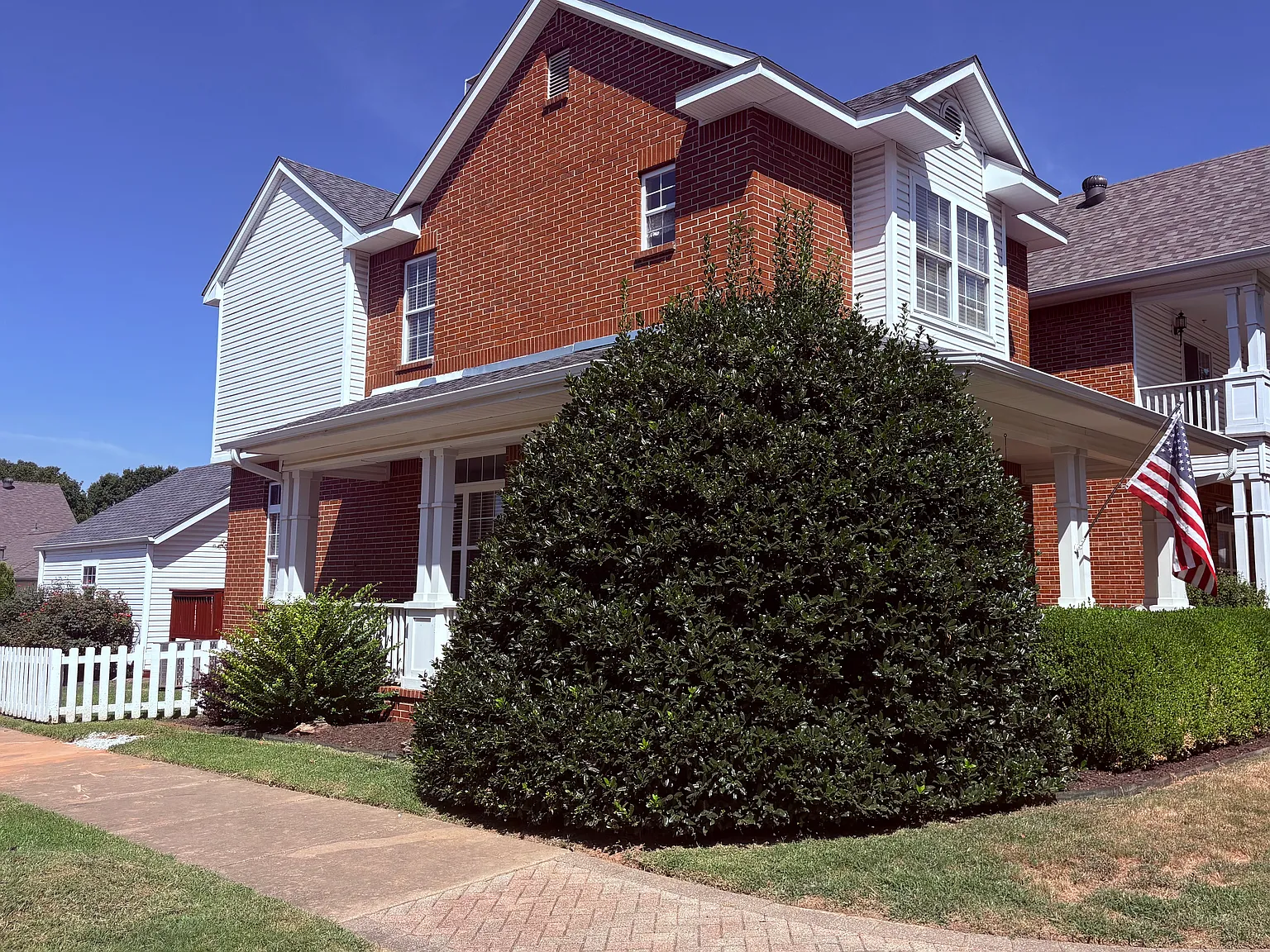 3 bed, 2.5 bath, 1491 sqft, $2,400 — Photo 2