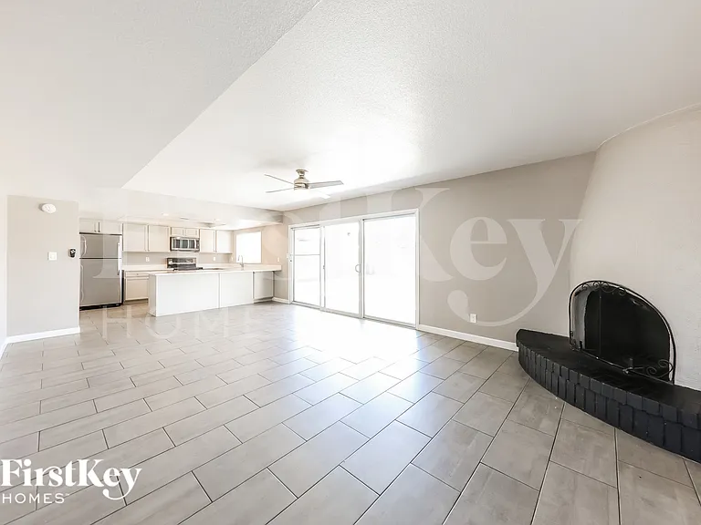 4855 W North Ln — Photo 6