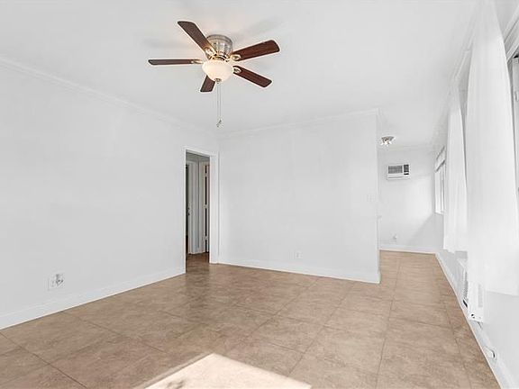 5th image of 2756 NE 32nd St APT 3