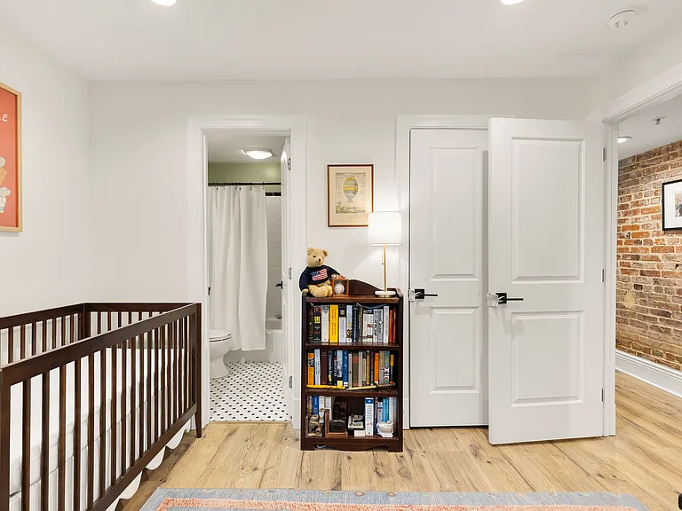 1354 Kenyon St NW — Photo 11