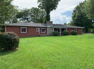 1252 Norwood St SW, Lenoir, NC 28645