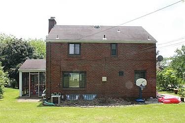 2nd image of 515 Moreland Dr